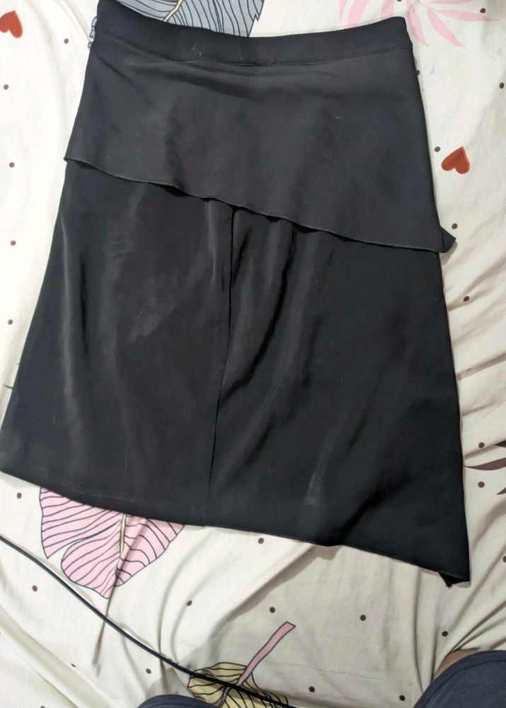 Chic Black Layered Midi Skirt