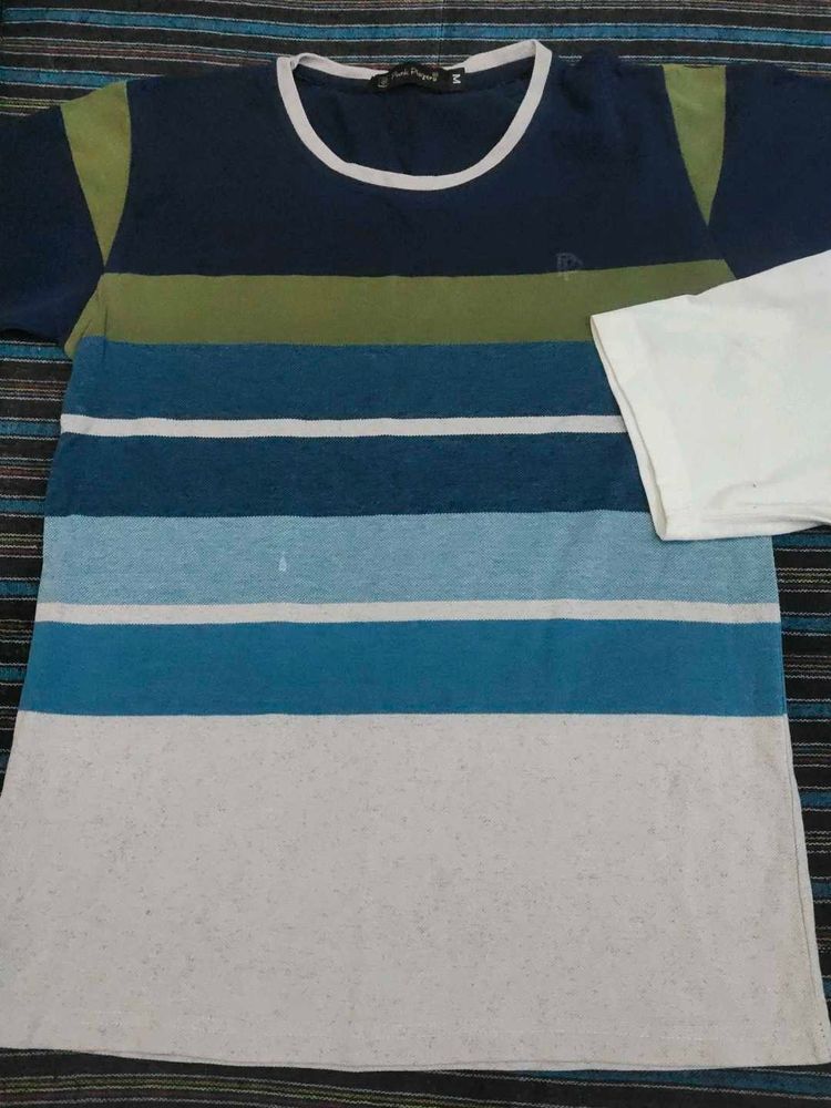 Two casual T shirt combo