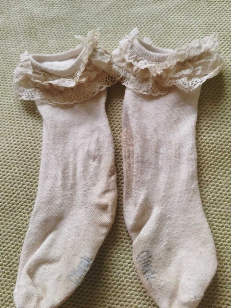 Girls Ruffle Trim Socks