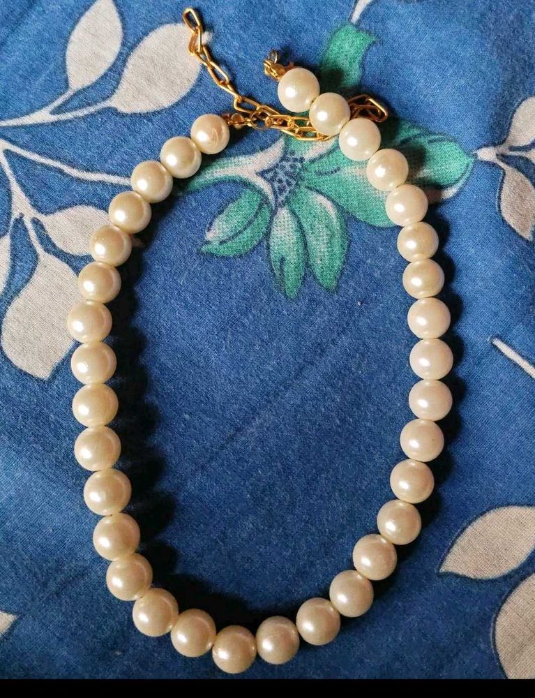 Elegant Pearl Necklace