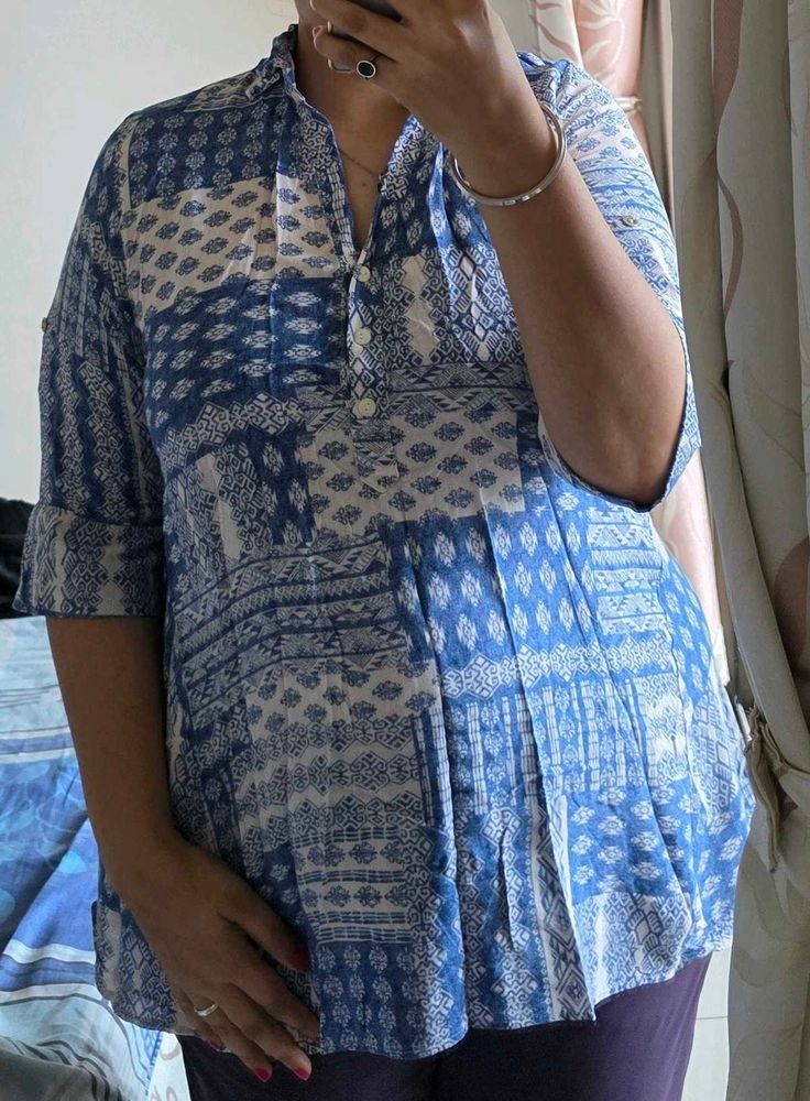Blue &amp; White Printed Top