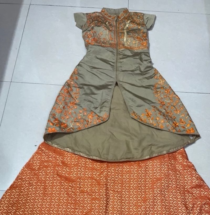 Skirt And Kurta Set