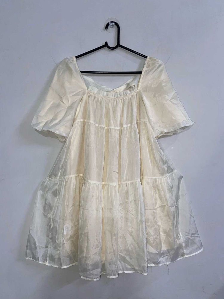 Cream Puff Sleeve Tiered Top