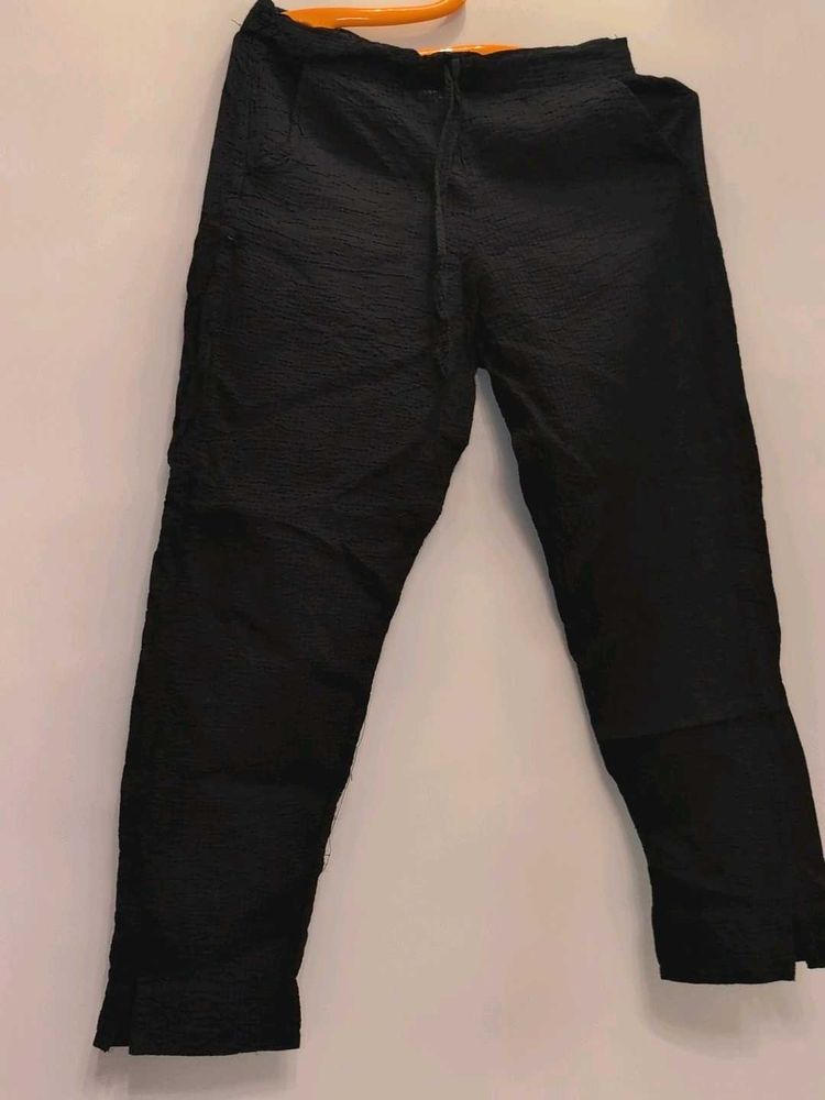 Black ribbed textured pants
