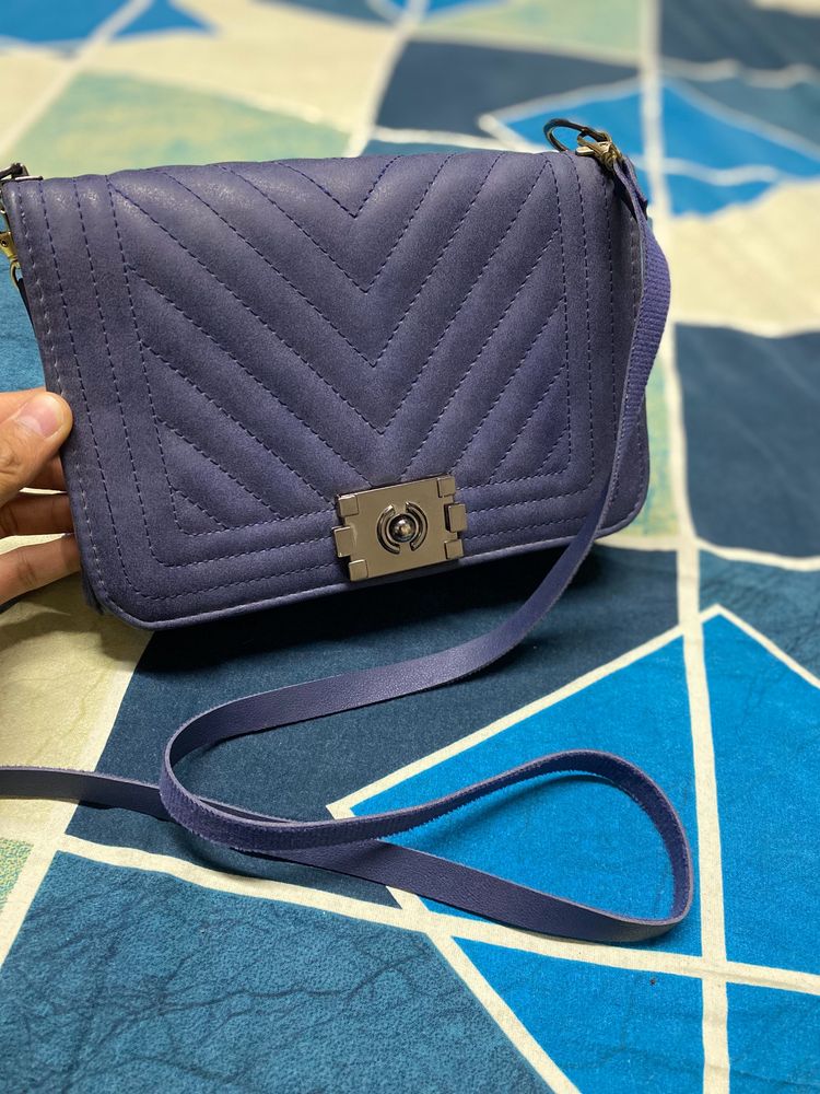 Stylish Chevron Shoulder Bag