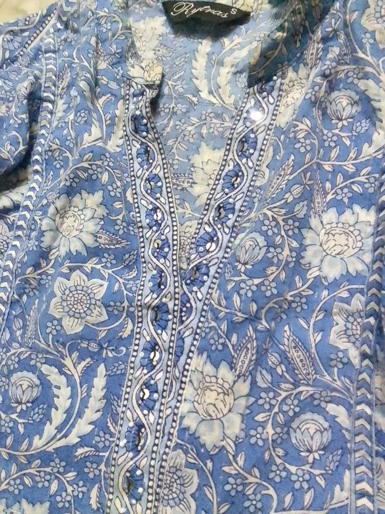 Blue Paisley Print Tunic Top