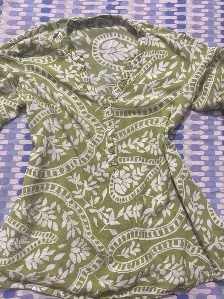 Women’s Green Printed Cotton Kurti