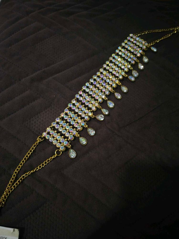 Sparkling Crystal Stunning Chokar