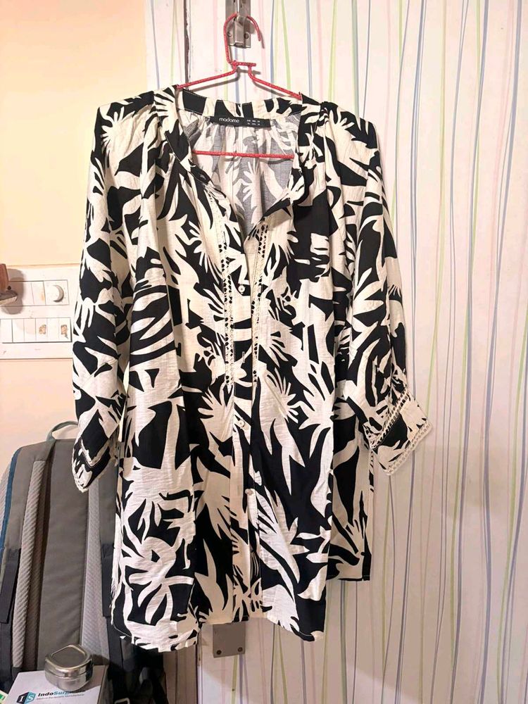 Madame Black &amp; White Floral Kurta