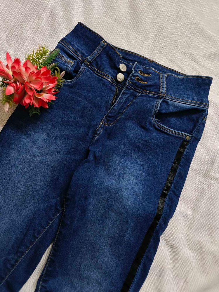 Kraus Stylish Cropped Jeans with Side Stripe
