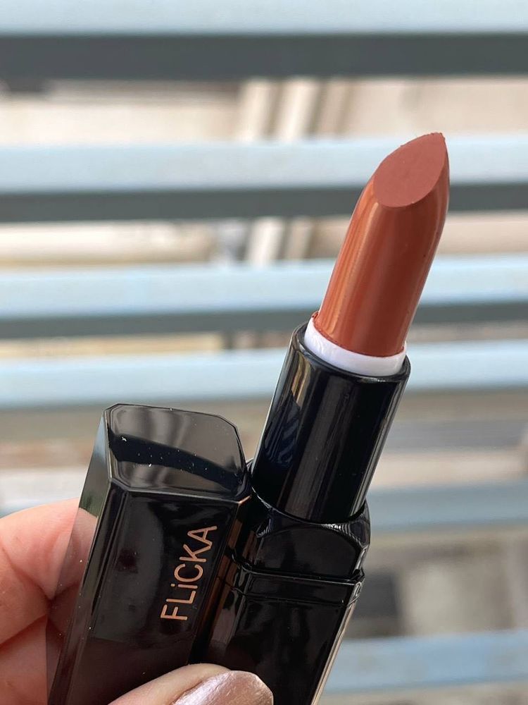 FLICKA Lipstick - Warm Nude Shade