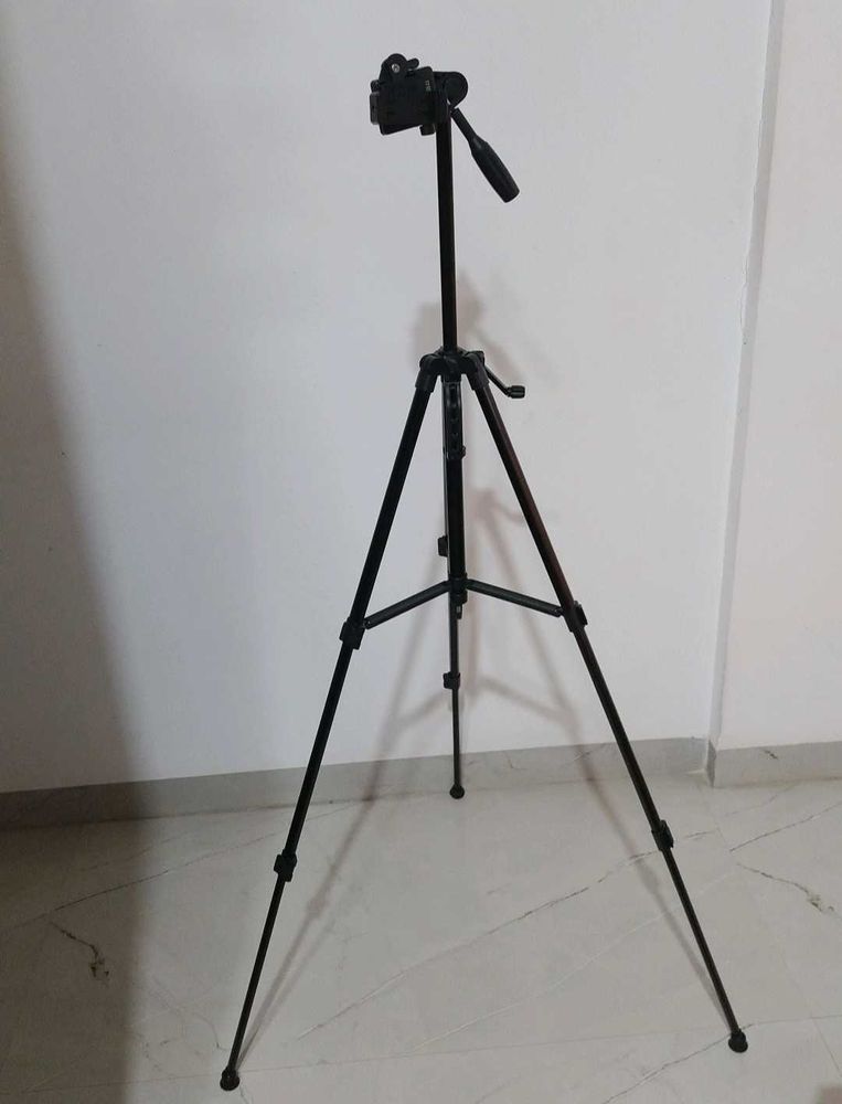Professional Tripod for Camera
