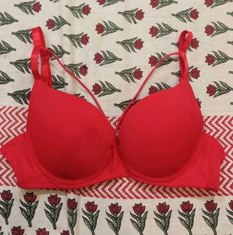 Vibrant Red Bra with Delicate Straps,no return,32