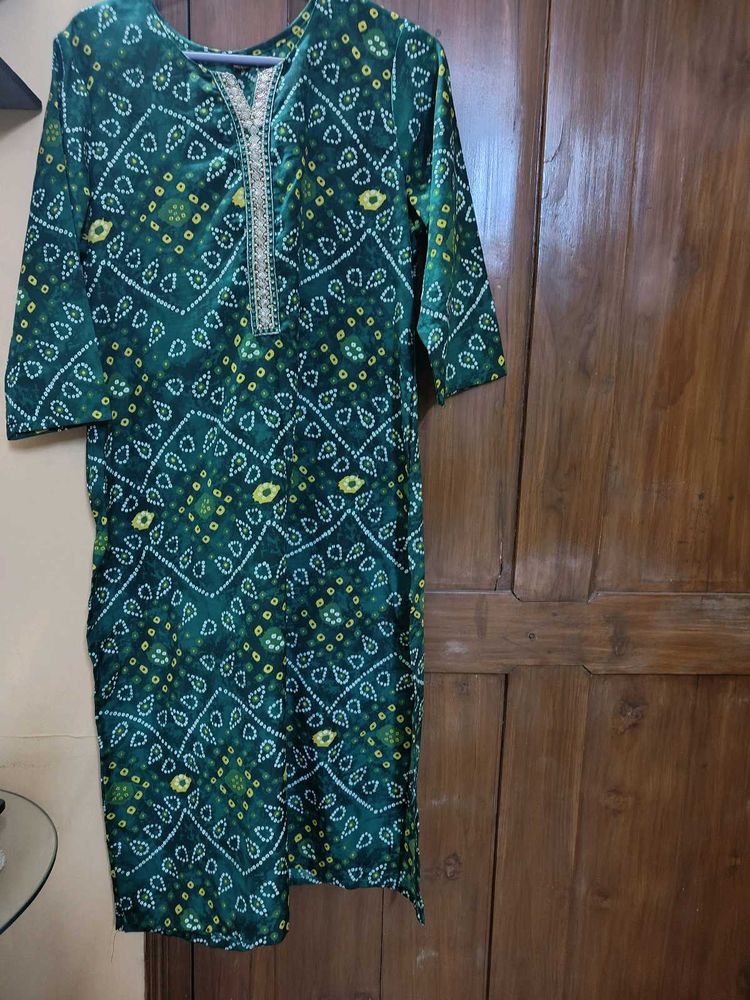Green Bandhani Print Kurta with sequin work
