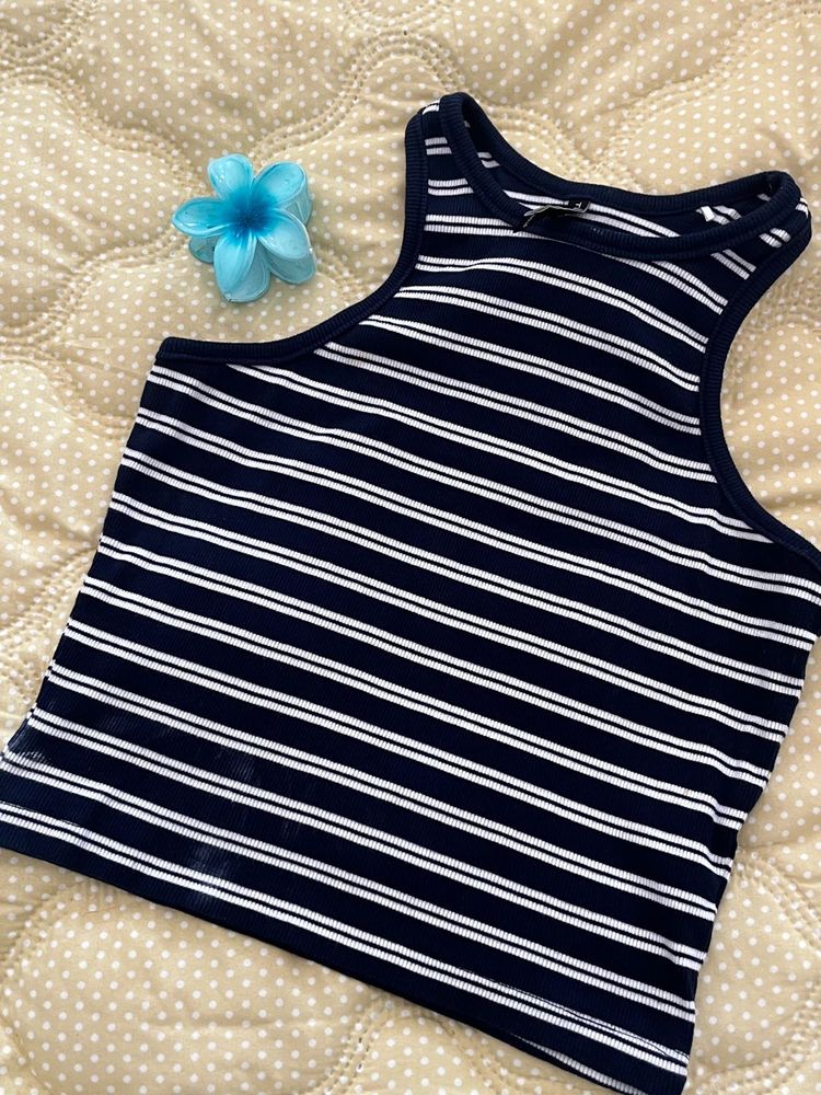 Tank top but1 get 1 free