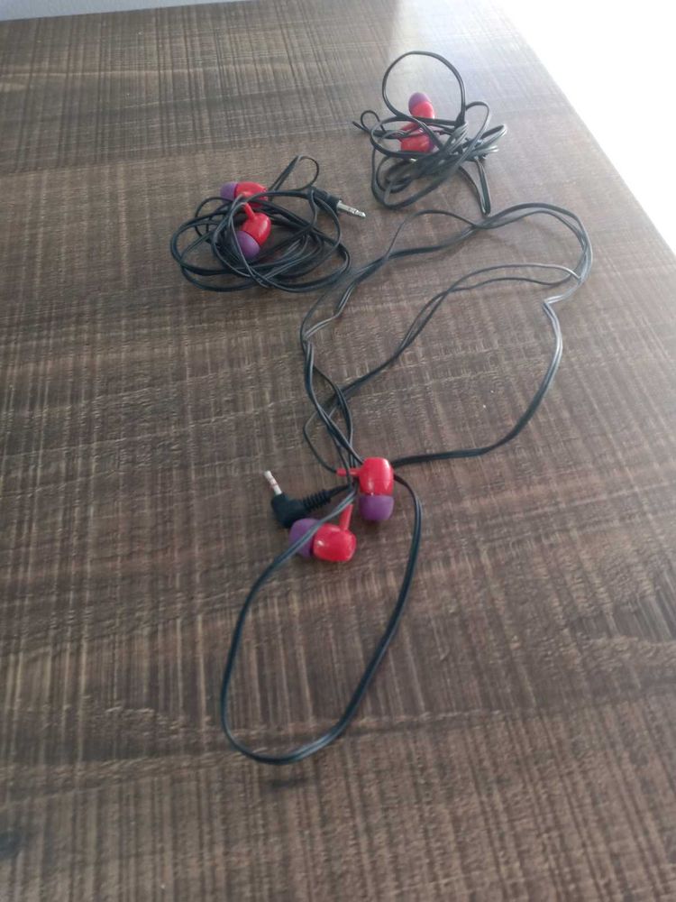 All Three Ear Phone With Wire