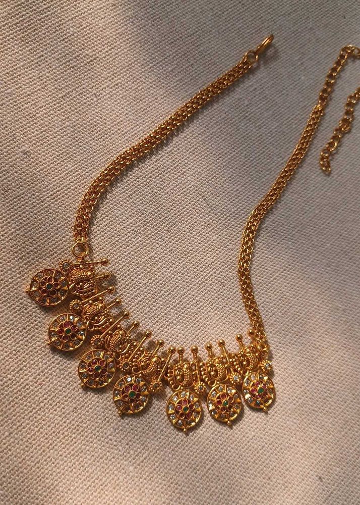 Elegant Gold-Plated Traditional Necklace