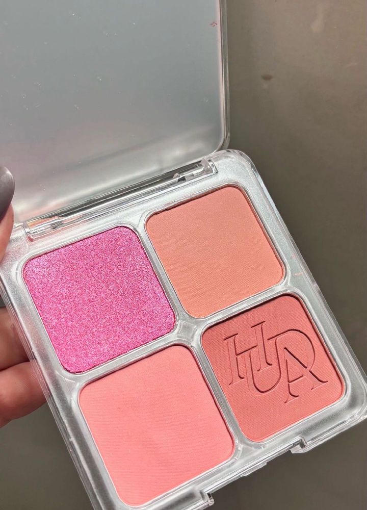 Huda Beauty Cheek Palette