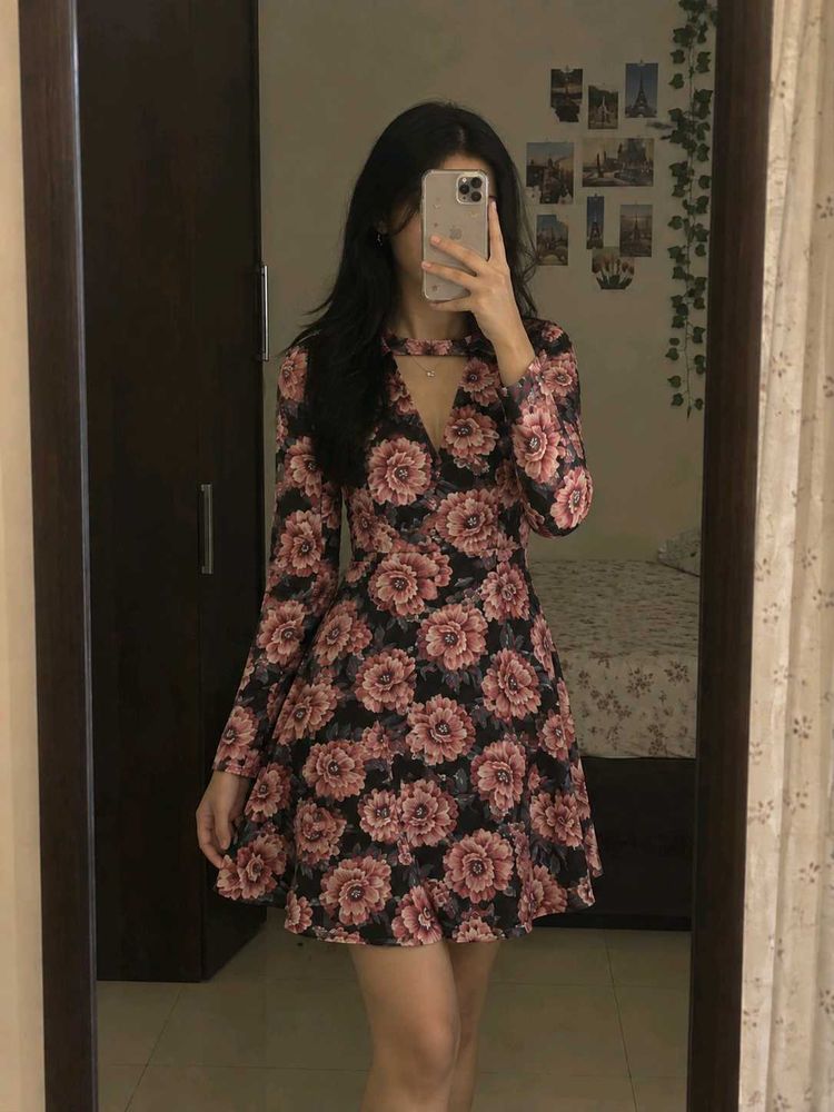 HOLLISTER Floral Cutout Neck Mini Dress