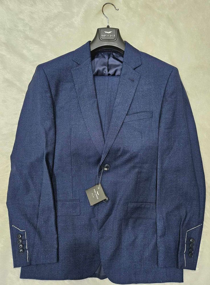 Orignal Brand New Park Avenue Suit