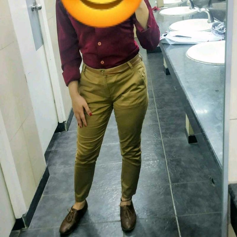 Women's casual tan Chinos MAX