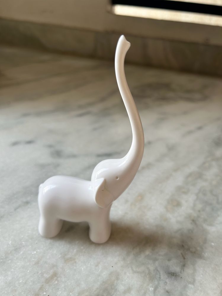 Ceramic Finger Ring Stand