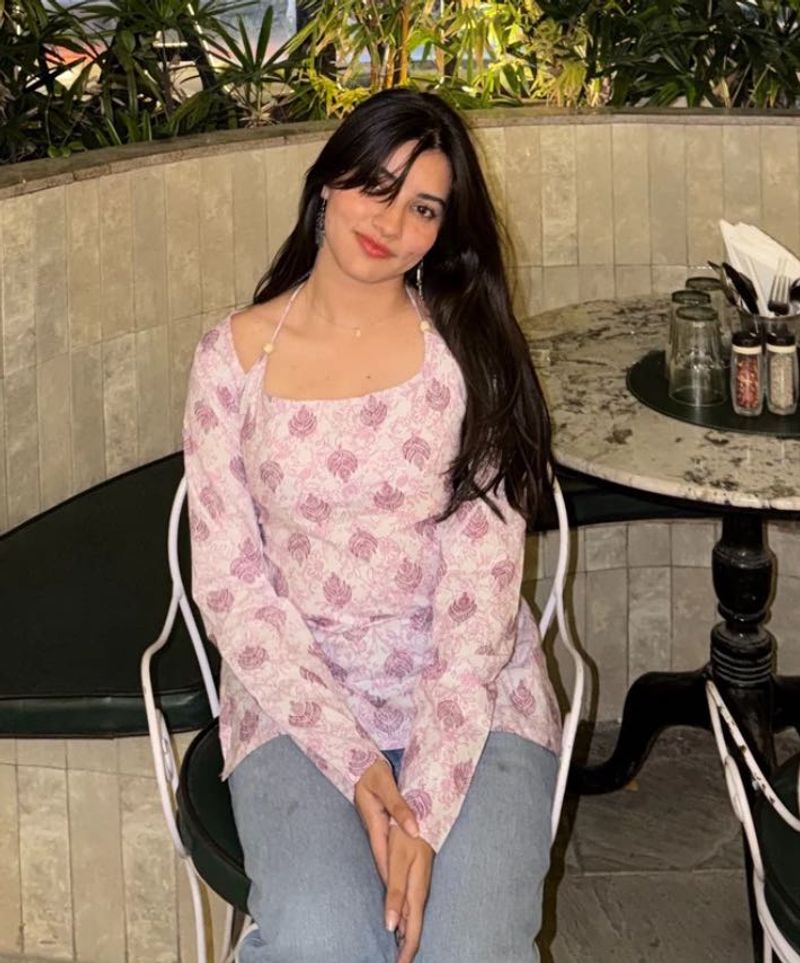 💗Pink Corset Back Neck Tie Kurti💗