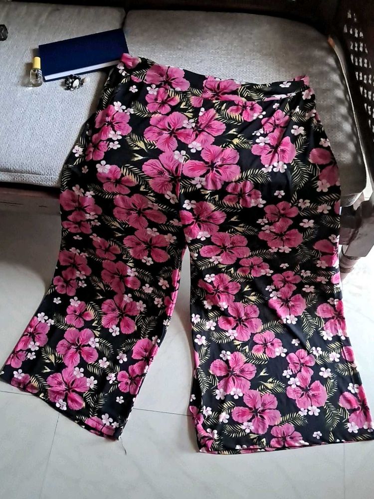 Strechable Floral Print Palazzo Pants