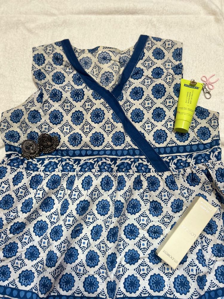 Blue &amp; White Printed short kurti
