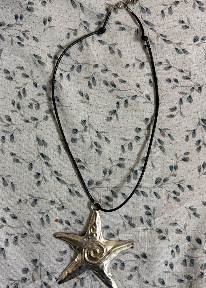 Starfish Pendant Necklace