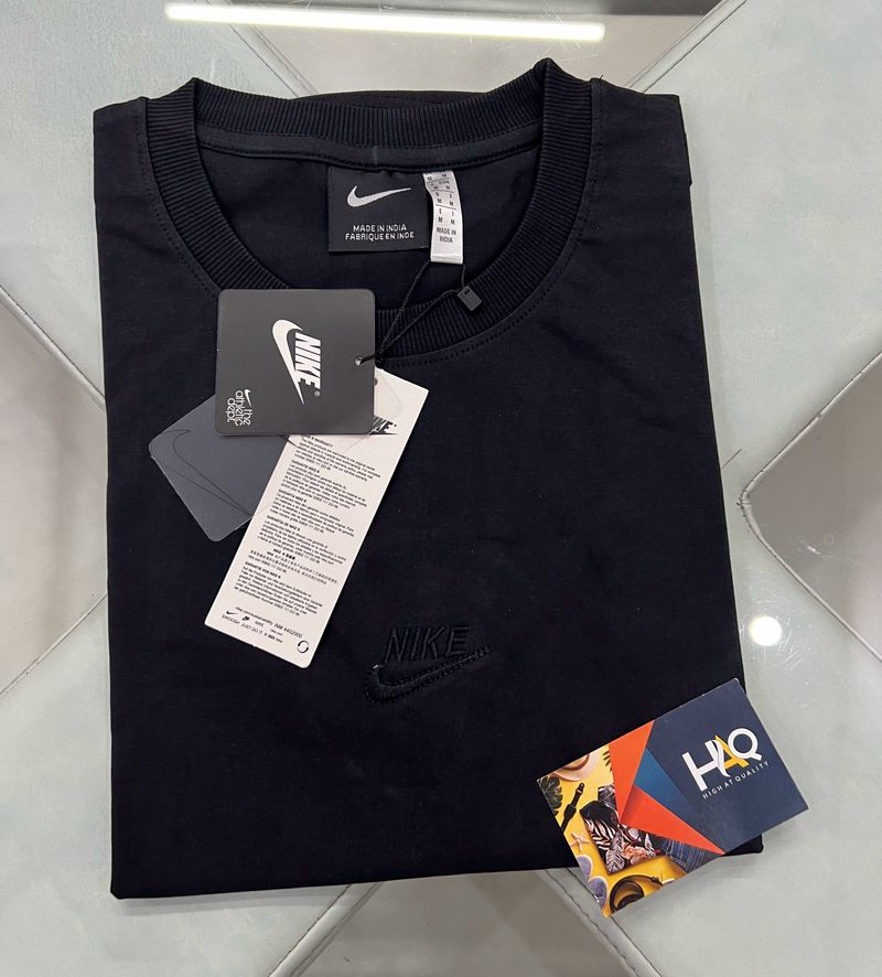 Nike Tshirt Drop Shoulder  L