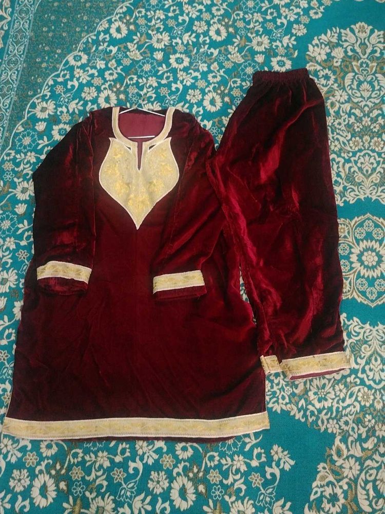 traditional kashmiri pheran set