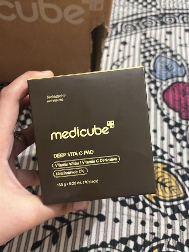 Medicube Deep Vita C Pads
