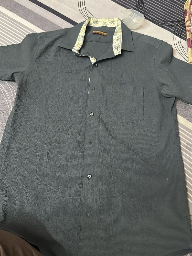 Men's Short Sleeve Textured Shirt
