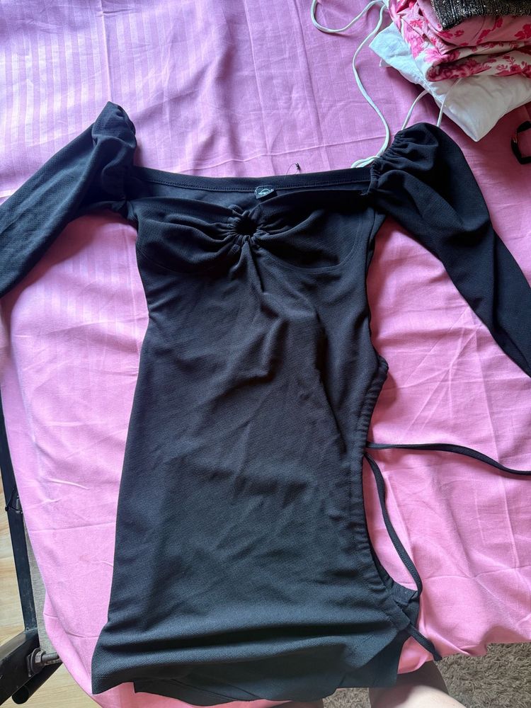 Black Off-Shoulder Ruched Dress side cut