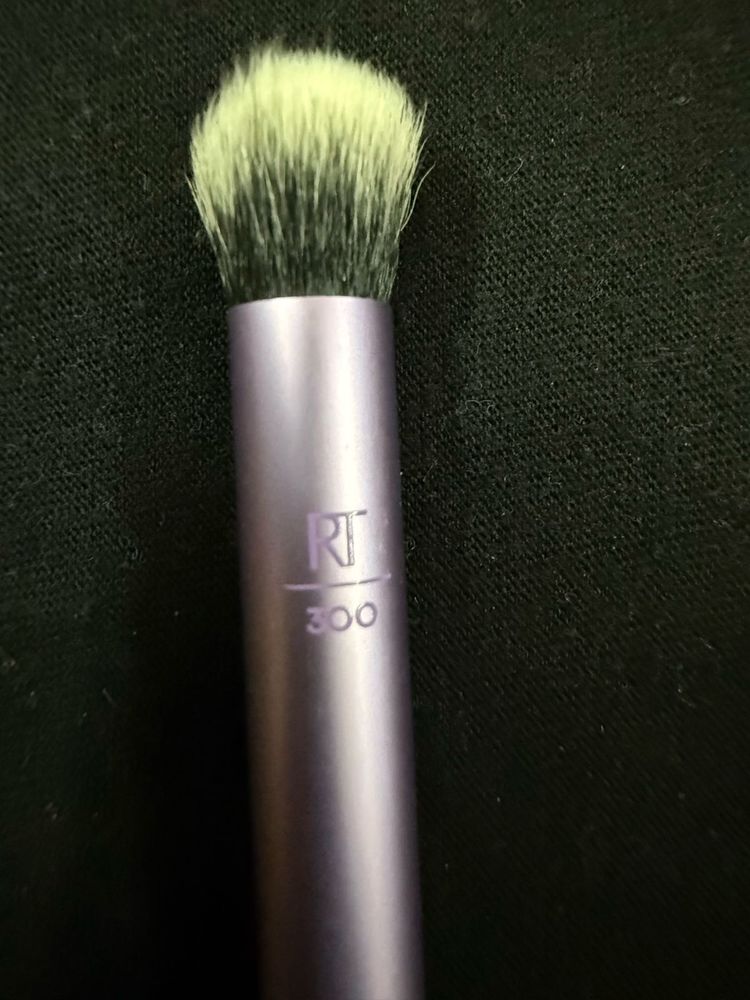 Real Techniques Makeup Brush