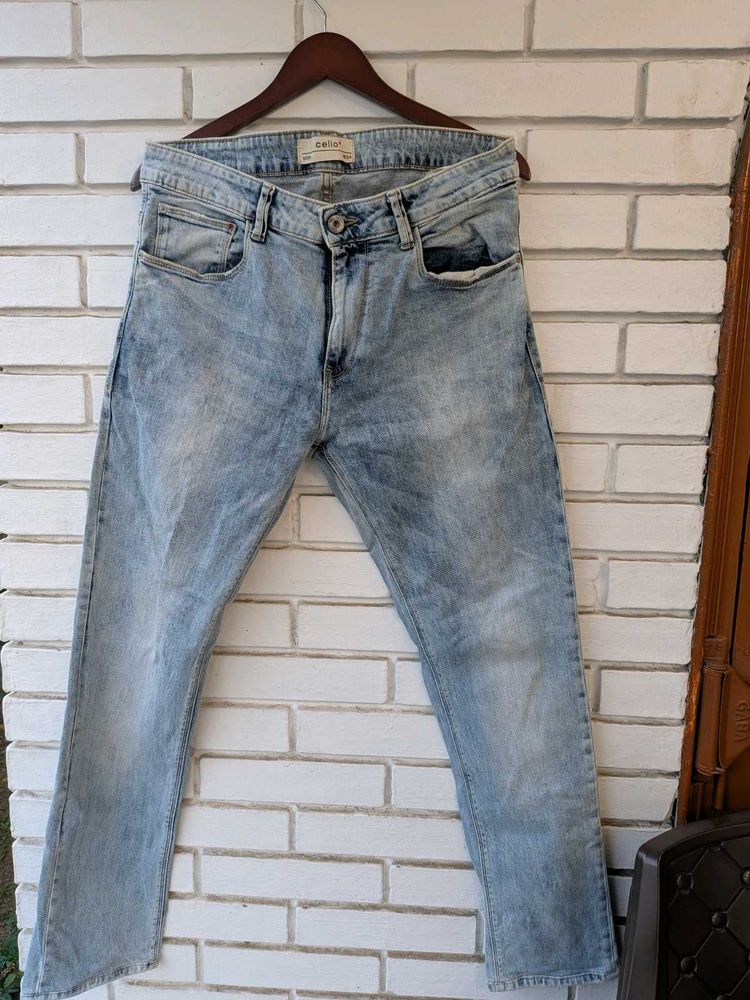 Light Wash Denim Jeans