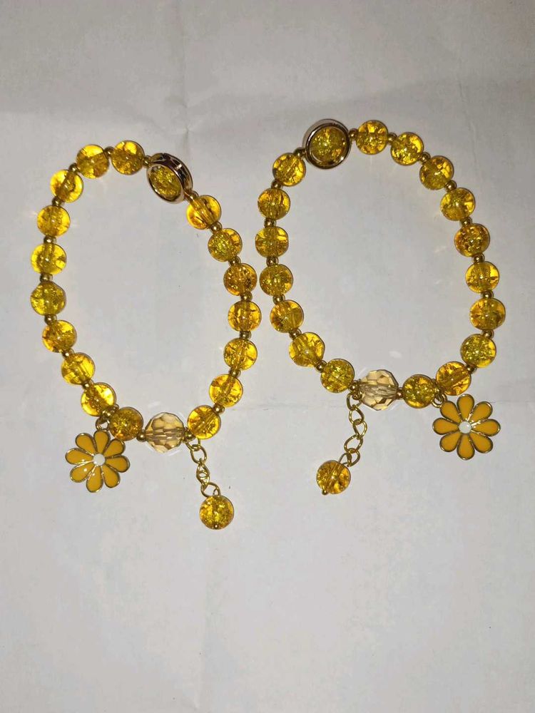 Daisy Charm Beaded Bracelets pack of 2