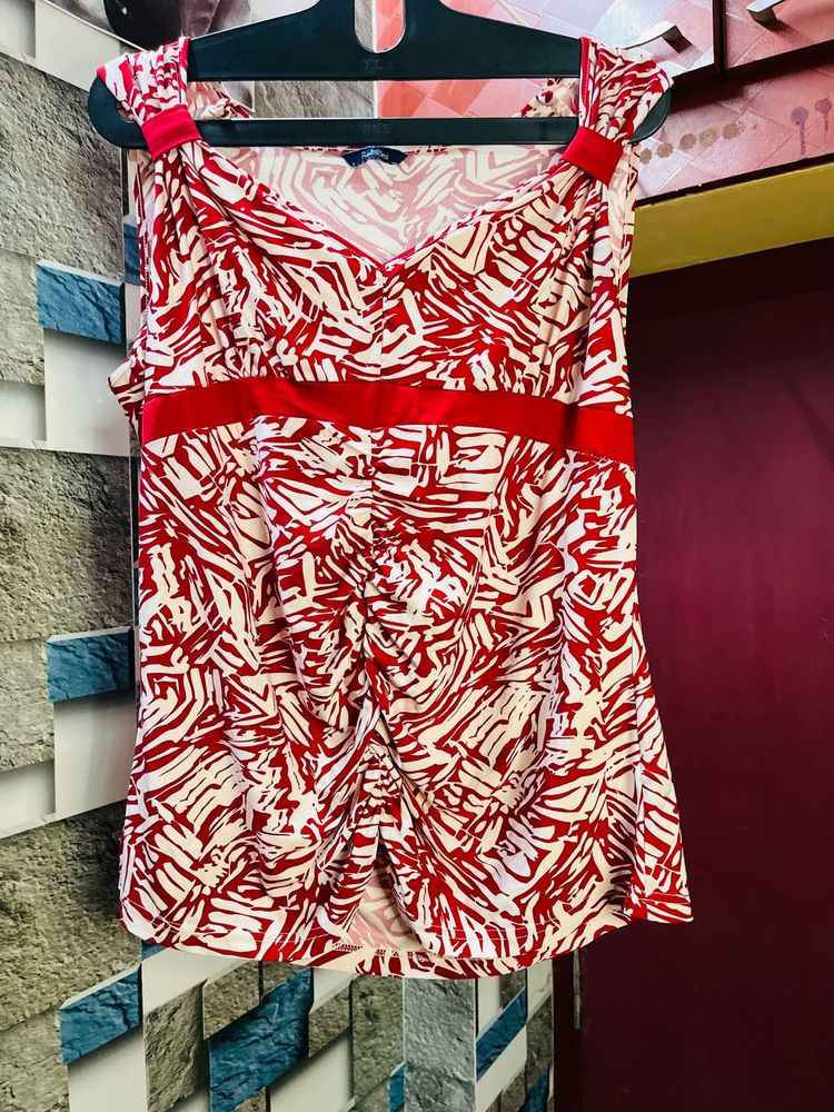 Red &amp; White Printed Top
