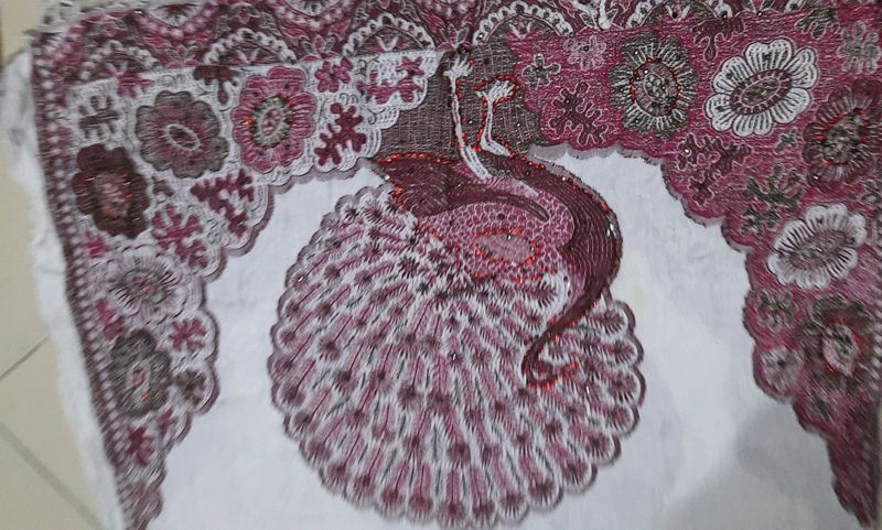 White  And Purpul Stole With Stone