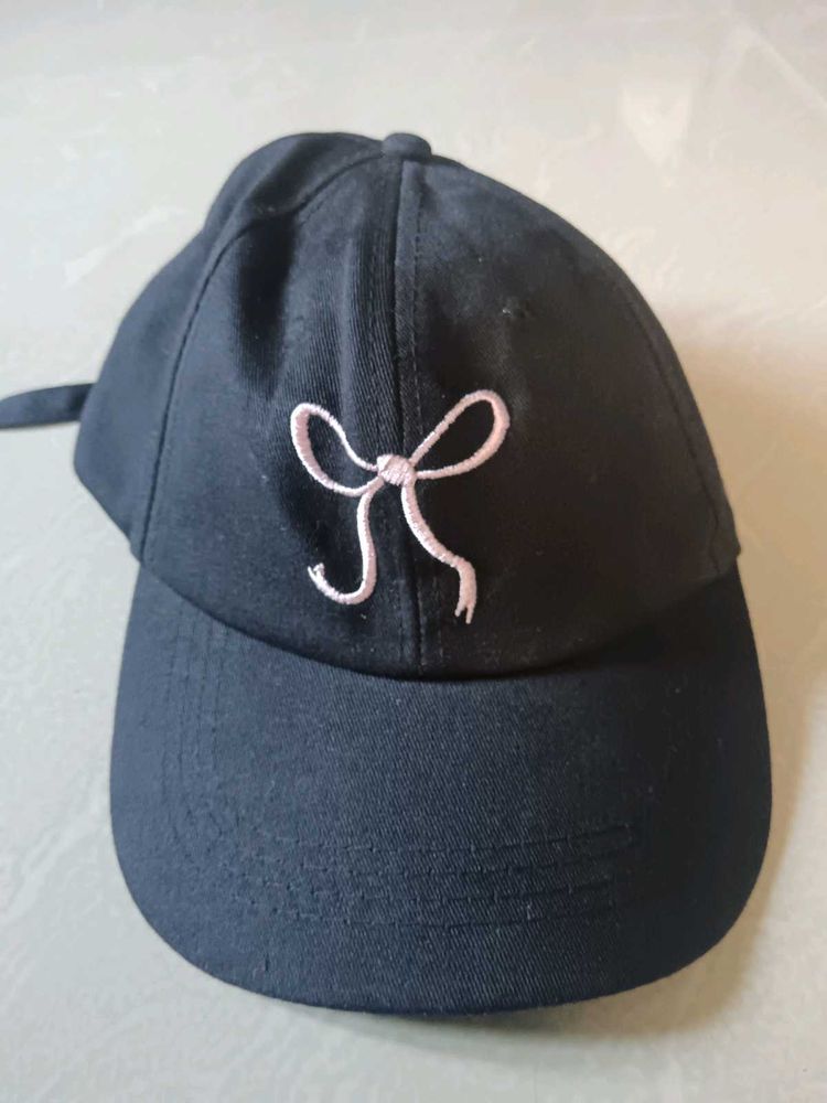 🇹🇭Black Baseball Cap with Pink Bow