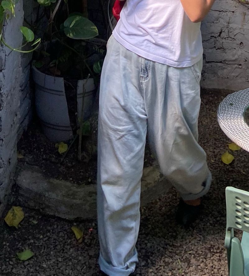 Light Wash Baggy Jeans