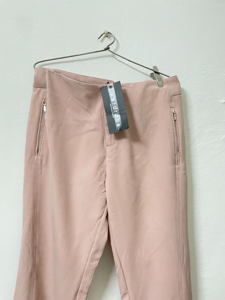 tag is missing brand new condition Chic Pink Trous