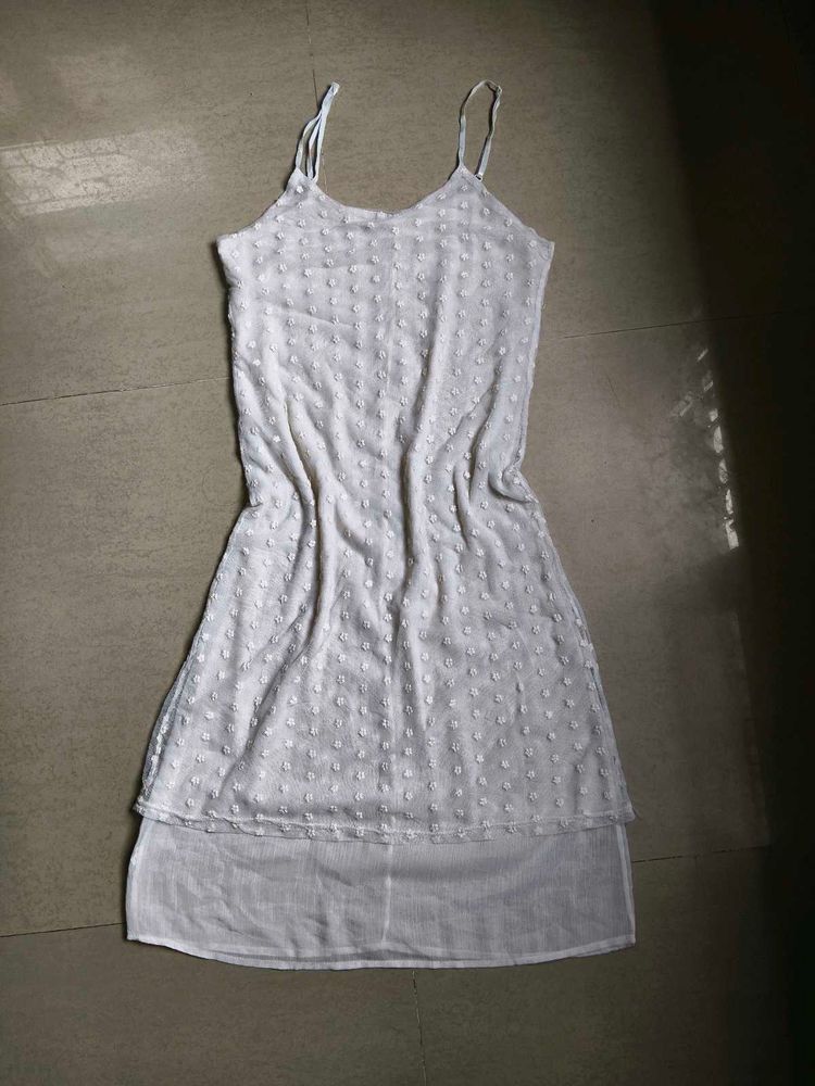 Chic White Embroidered Dress