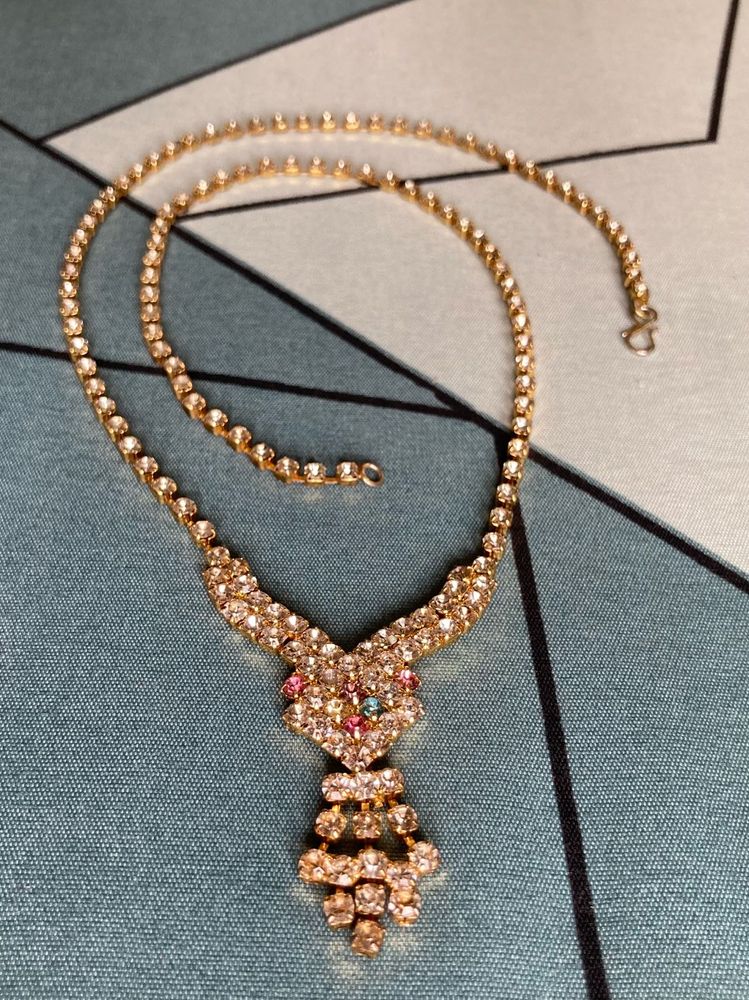 Sparkling Rhinestone Necklace
