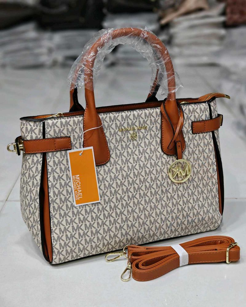 MICHEAL KORS Signature Canvas Tote Bag*