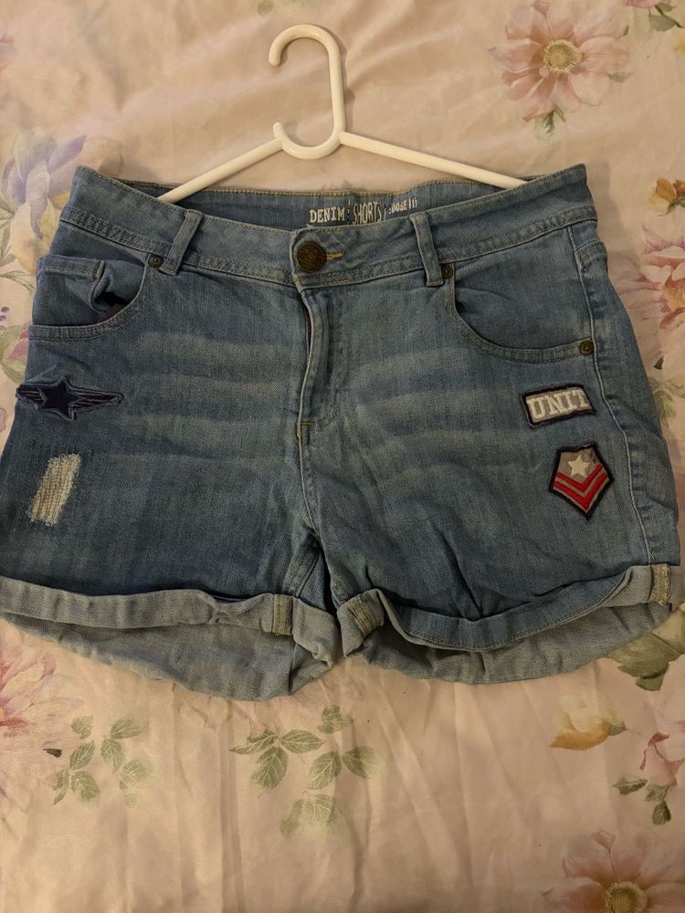 Cute Denim Shorts with Patches