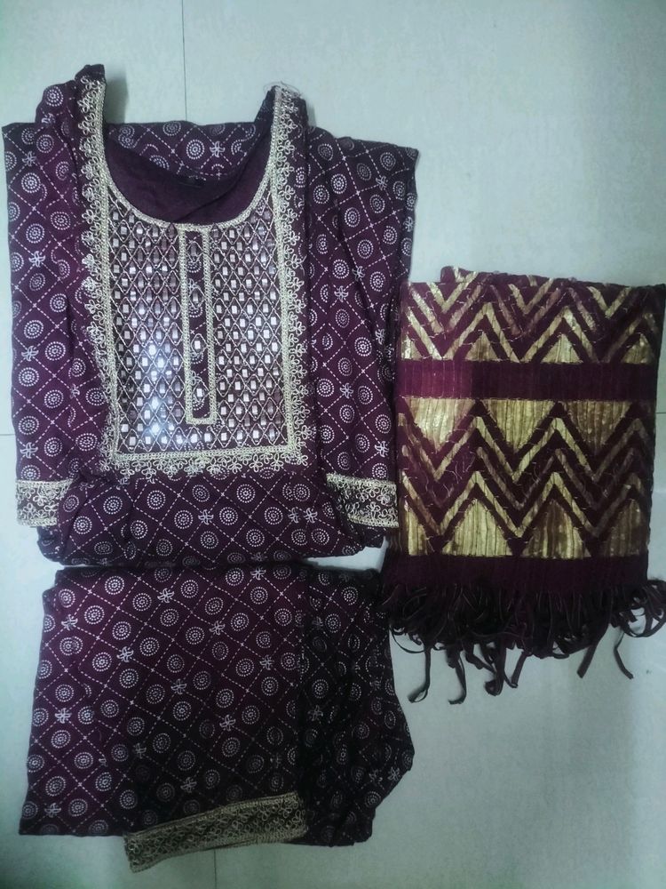Printed Kurta Pant Dupatta Set