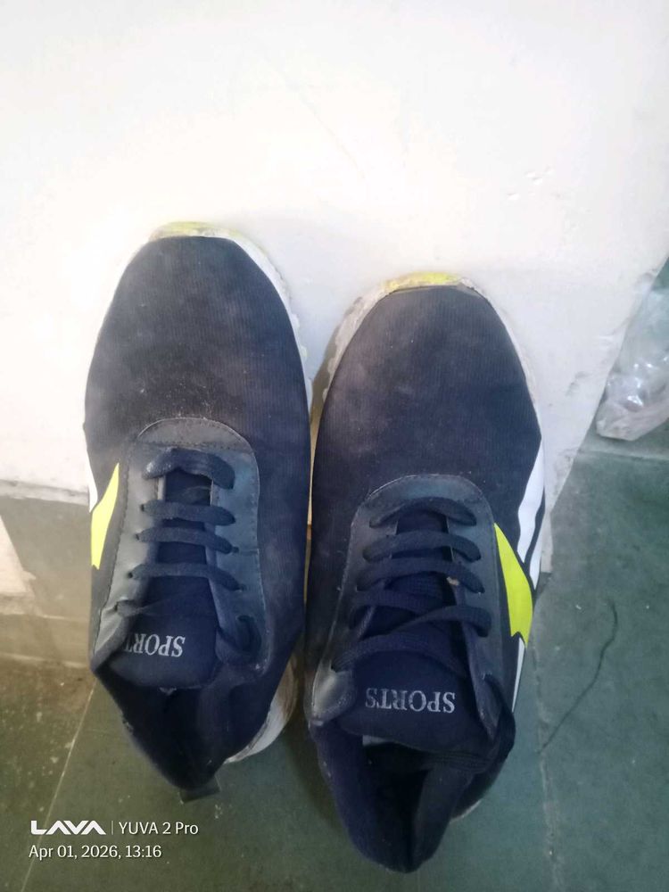 Stylish Navy Blue Sports Shoes