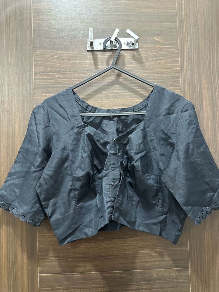 Black Blouse 🖤